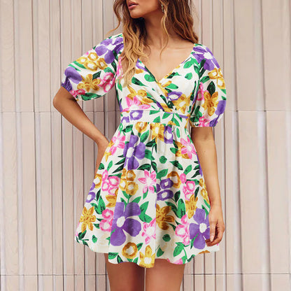 Kleid mit V-Ausschnitt und Blumen-Print