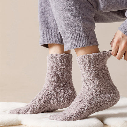 Flauschige Socken aus Korallenfleece